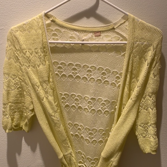 ✨ Anthropologie ✨ Knitted & Knotted Sweater - Picture 2 of 6